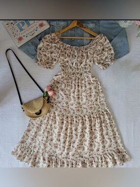 Cottagecore Floral Maxi Dress - Cream Floral